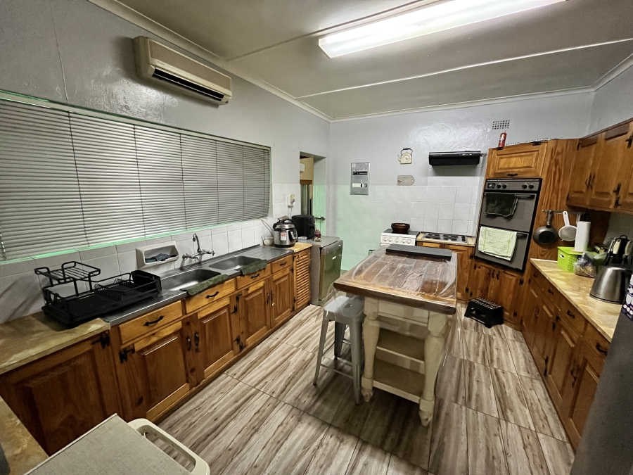 5 Bedroom Property for Sale in De Zoete Inval Western Cape